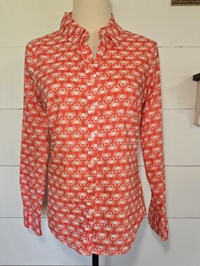 Crown & Ivy Crab Print Button Down Blouse Shirt Coral & White Coastal